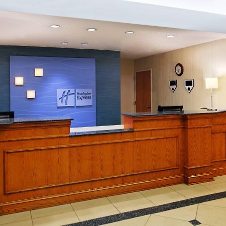 Holiday Inn Express Richmond-Brandermill-Hull Street By Ihg Экстерьер фото