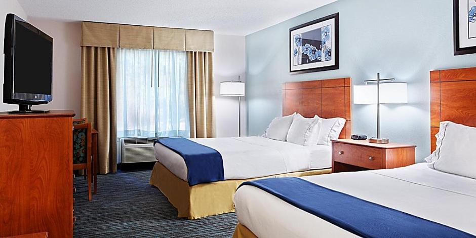 Holiday Inn Express Richmond-Brandermill-Hull Street By Ihg Экстерьер фото