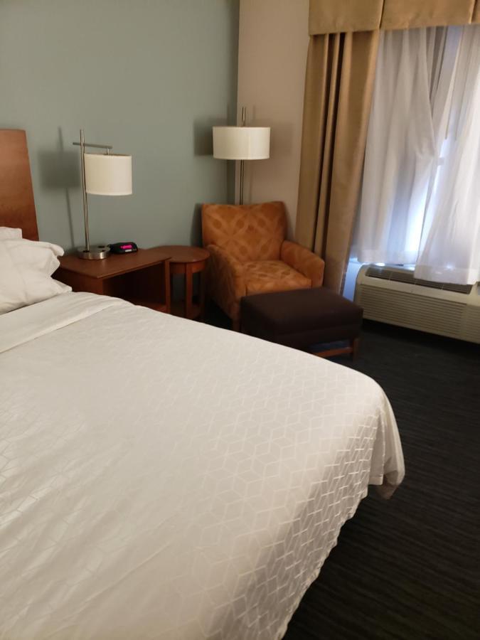Holiday Inn Express Richmond-Brandermill-Hull Street By Ihg Экстерьер фото