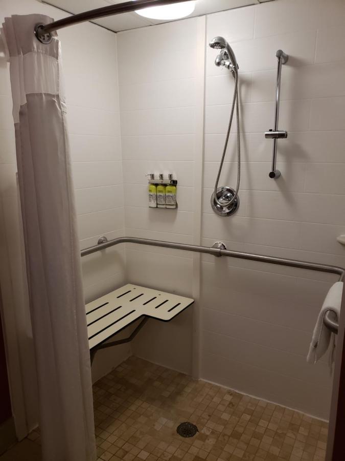 Holiday Inn Express Richmond-Brandermill-Hull Street By Ihg Экстерьер фото