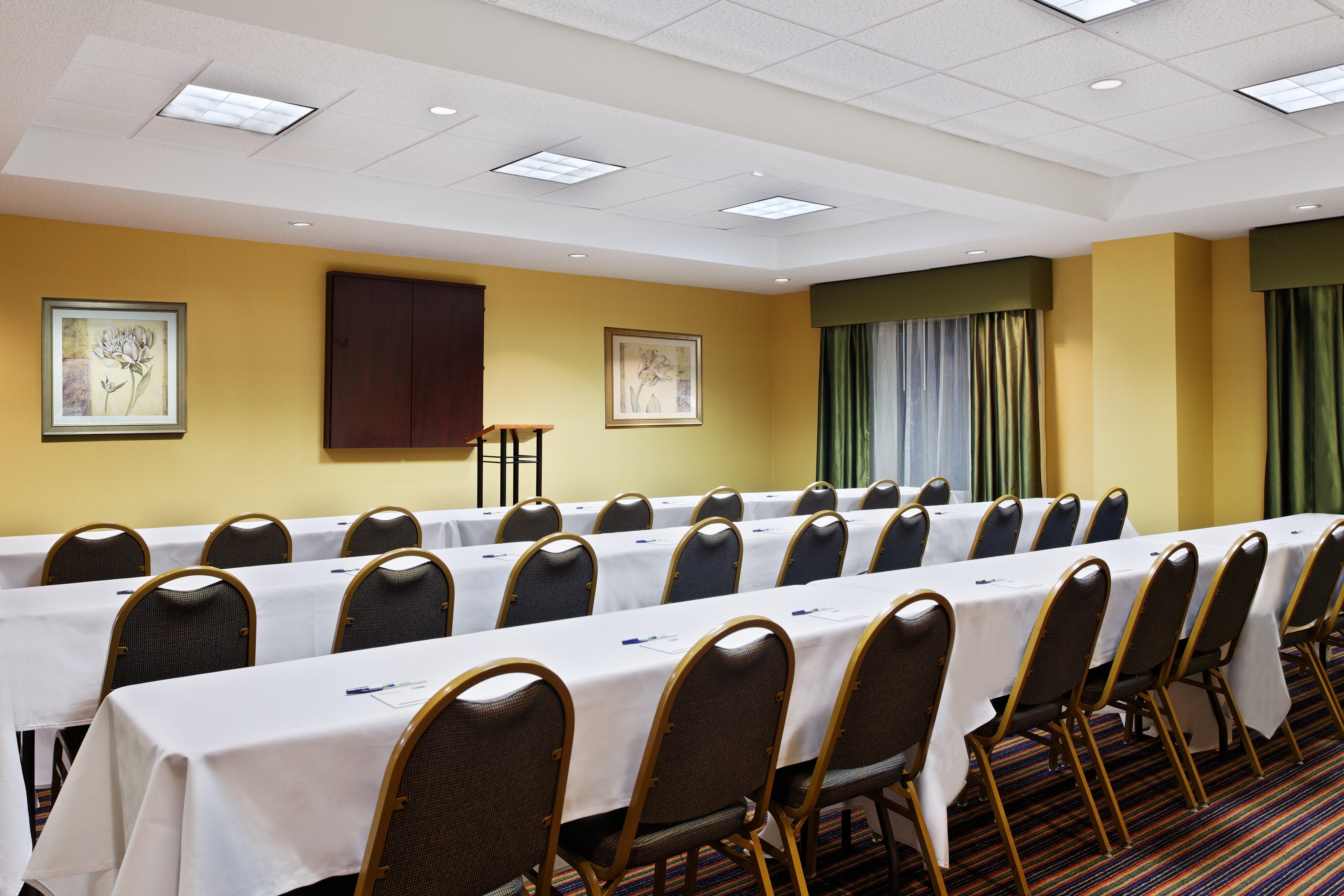 Holiday Inn Express Richmond-Brandermill-Hull Street By Ihg Экстерьер фото
