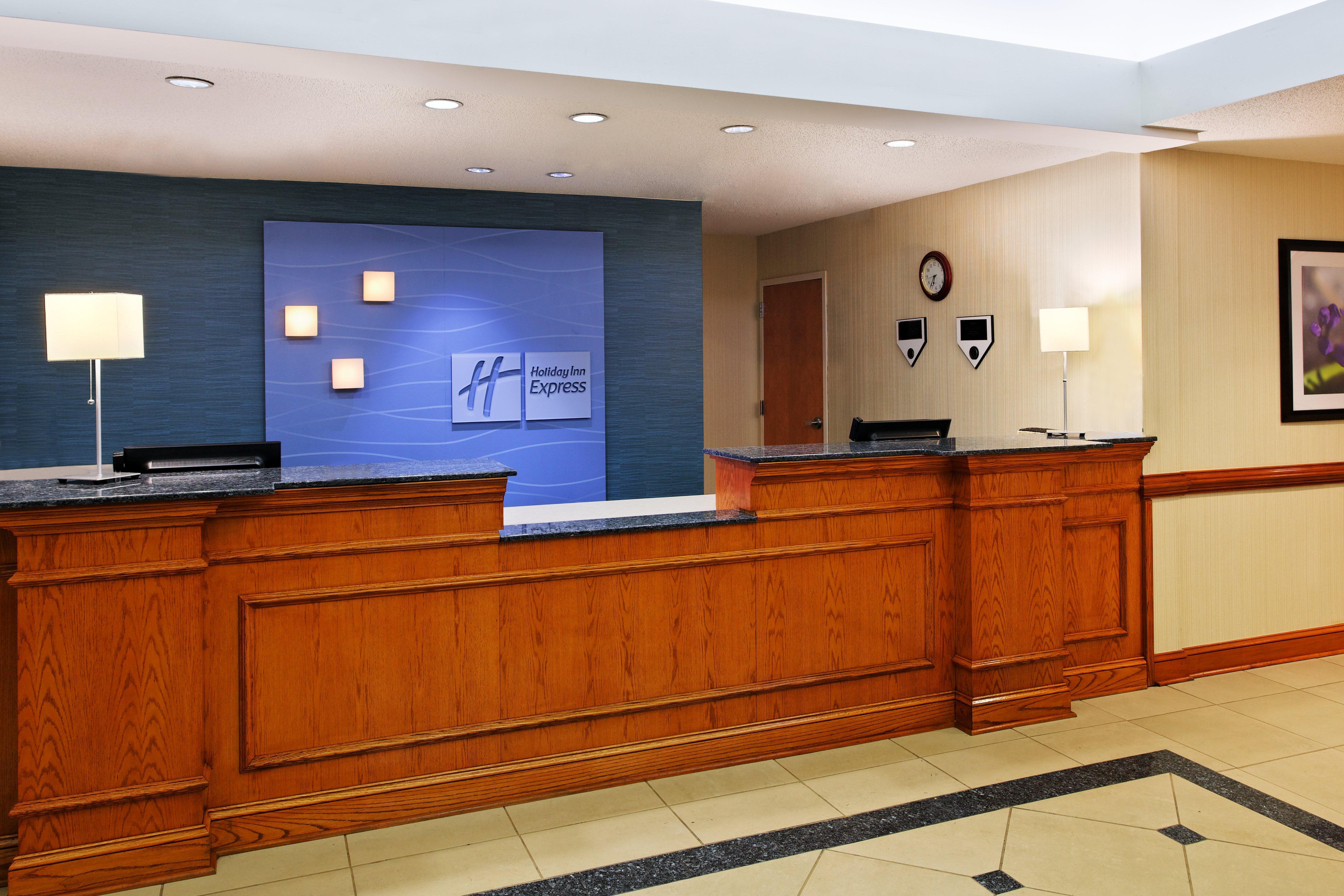 Holiday Inn Express Richmond-Brandermill-Hull Street By Ihg Экстерьер фото