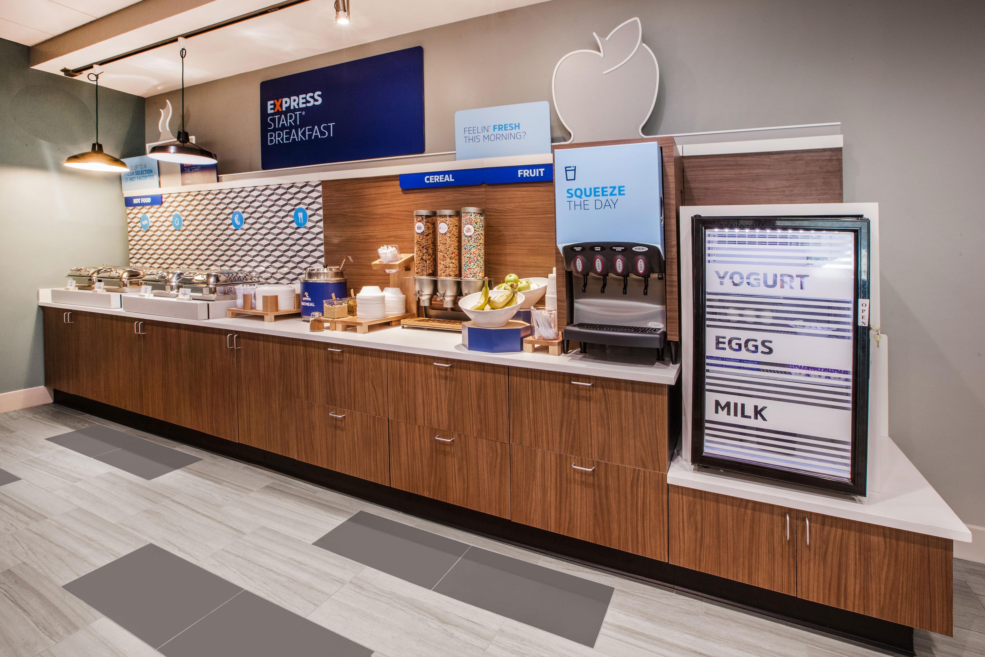 Holiday Inn Express Richmond-Brandermill-Hull Street By Ihg Экстерьер фото
