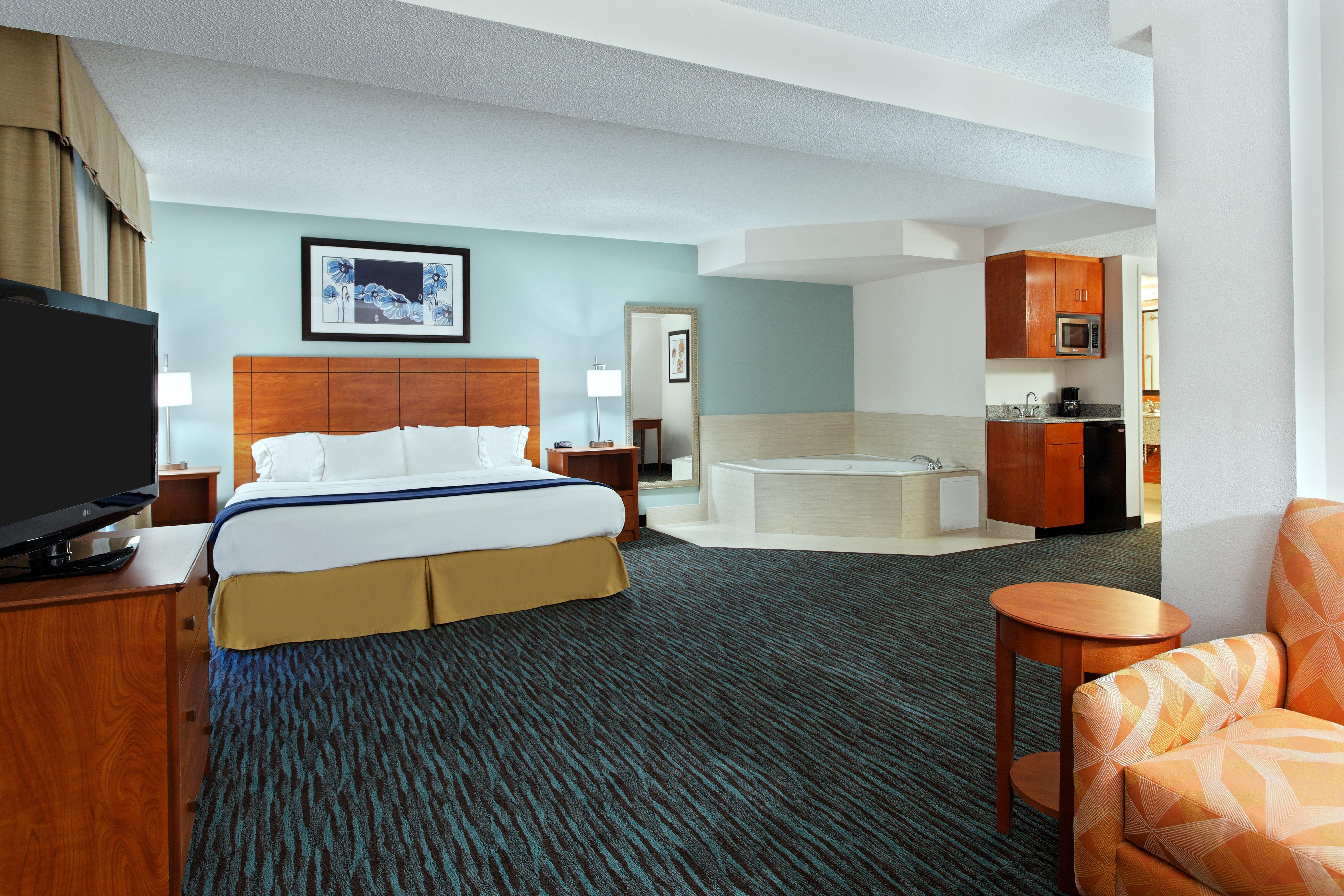 Holiday Inn Express Richmond-Brandermill-Hull Street By Ihg Экстерьер фото