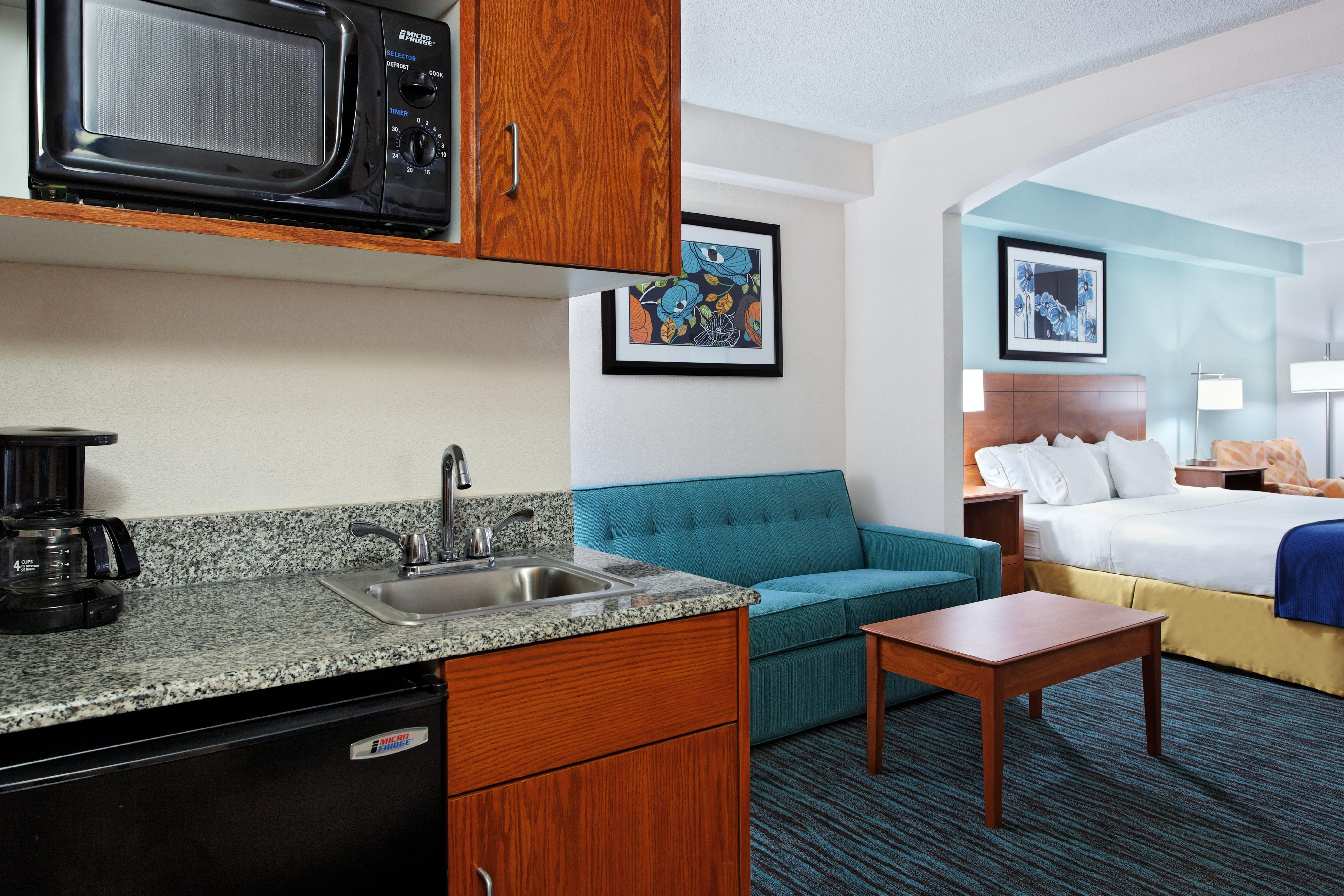 Holiday Inn Express Richmond-Brandermill-Hull Street By Ihg Экстерьер фото